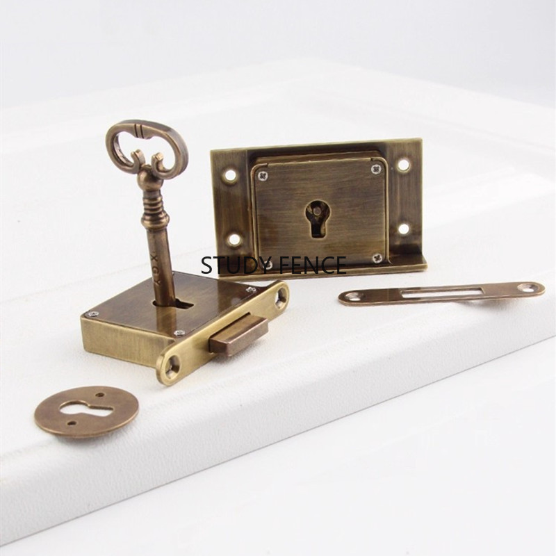 1 шт. антикварный металлически – обзор и цена Furniture Hardware Locks